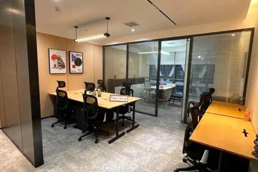 S16总决赛 团队工作场景：赛事内容编辑与直播线路维护