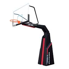 bsports必一网页版 器材室篮球训练